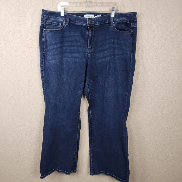Lane Bryant Medium Wash Flex Magic Waist Mid-Rise Bootcut Jeans Size 24 (2886) - Picture 1 of 6